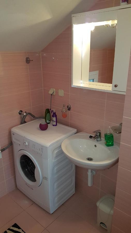Apartman Vojaline Milna  Exterior photo