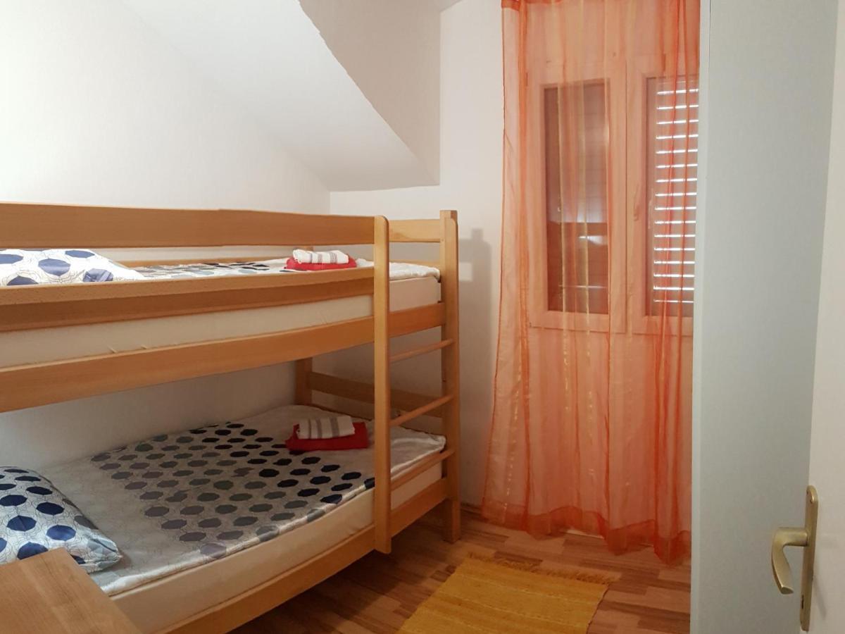 Apartman Vojaline Milna  Exterior photo