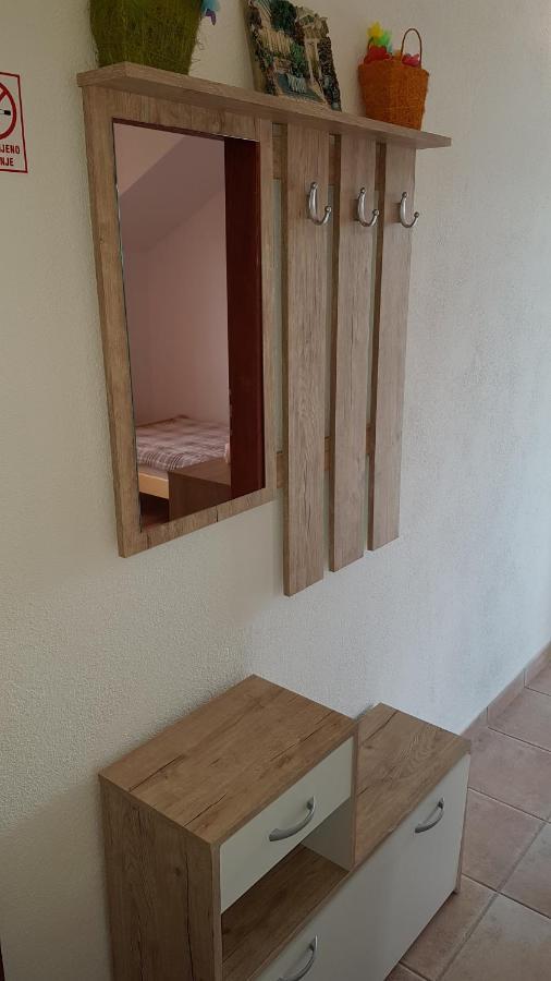 Apartman Vojaline Milna  Exterior photo