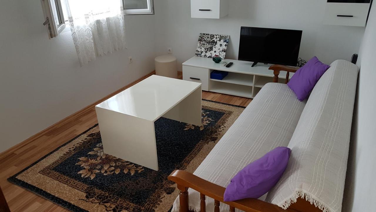 Apartman Vojaline Milna  Exterior photo